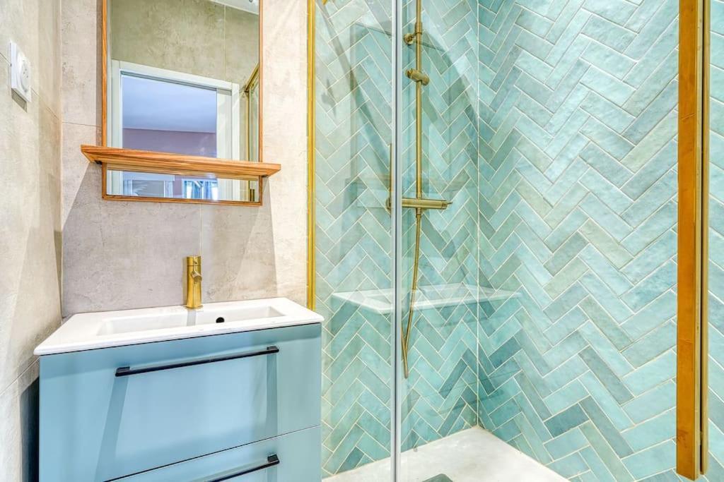 Appartement Colore Wagram - II パリ エクステリア 写真